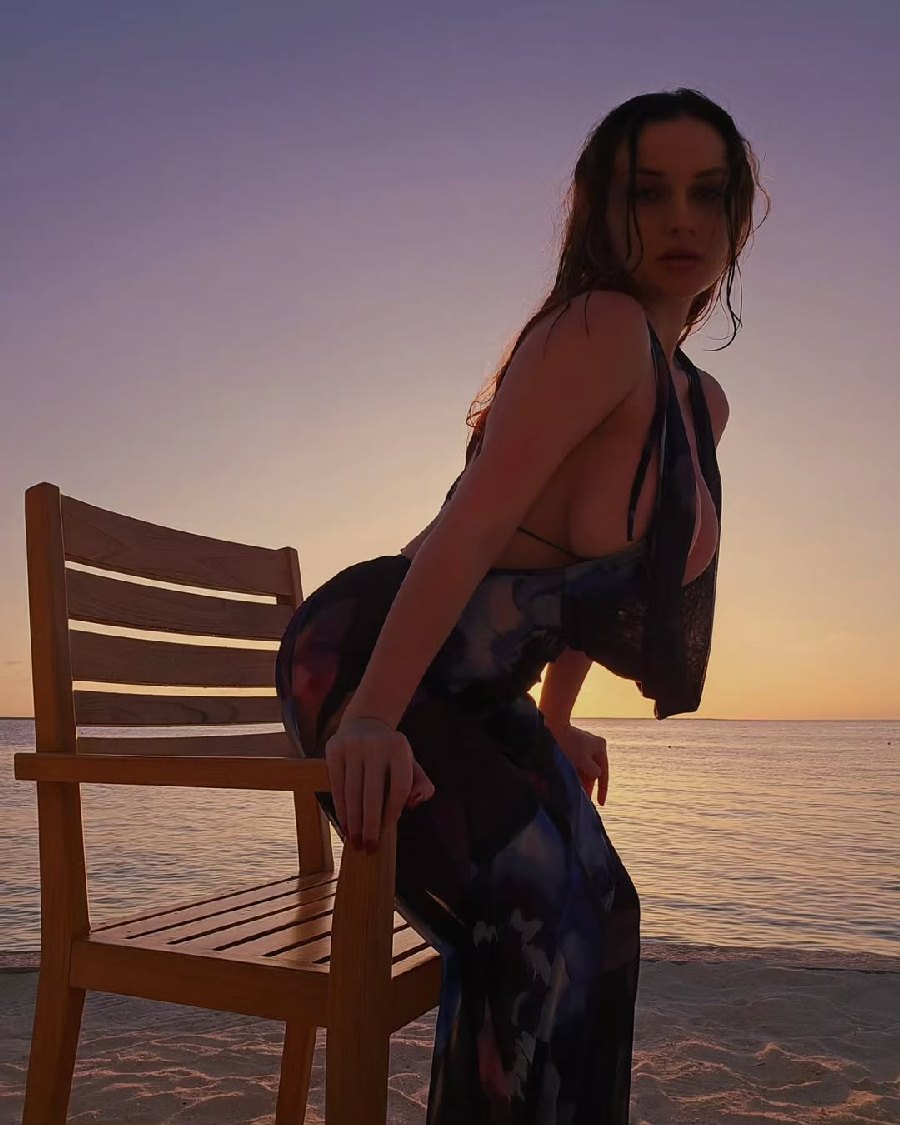 Sexy girl Miranda Faith nude in Warsaw