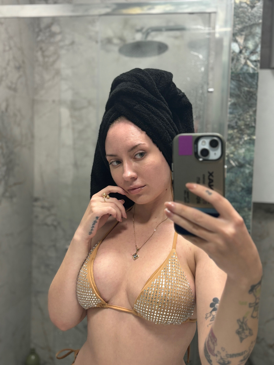 Nude girl KateV in Warsaw