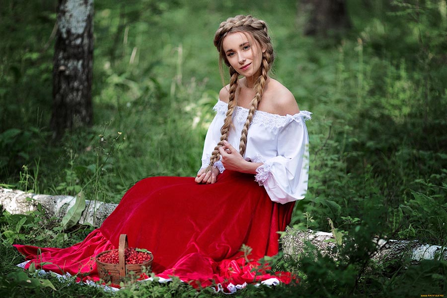 Sexy photo Slavic women in Warsaw