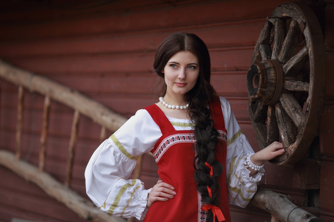 Girls in Slavic costumes in Warsaw