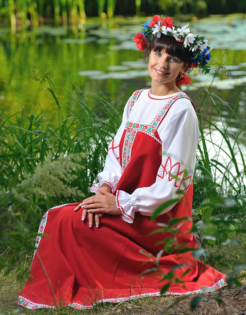 Beautiful girl Girls in Slavic costumes in Warsaw
